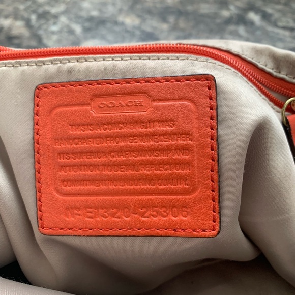 Coach Soft Pebbled Leather Drawstring Shoulder Bag - Picture 10 of 12